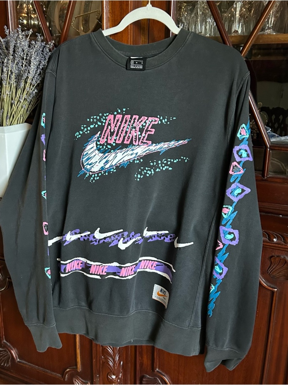 Nike Stories Men’s Black Graphic Logo Terry Sweatshirt - 90s Vintage